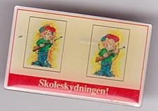 Eden's Skoleskydningen Pin. Literally "School shooting". It's got cute kids on it!